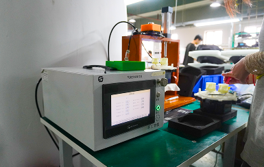 Kabelloser Roboter-Poolreiniger